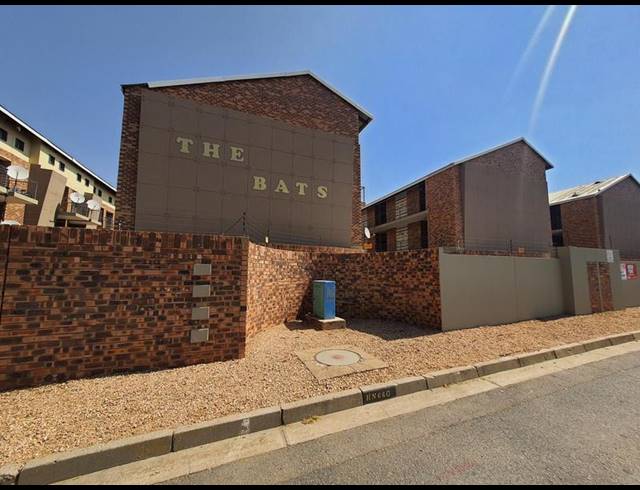 1 BEDROOM APARTMENT FOR SALE IN DASSIE RAND